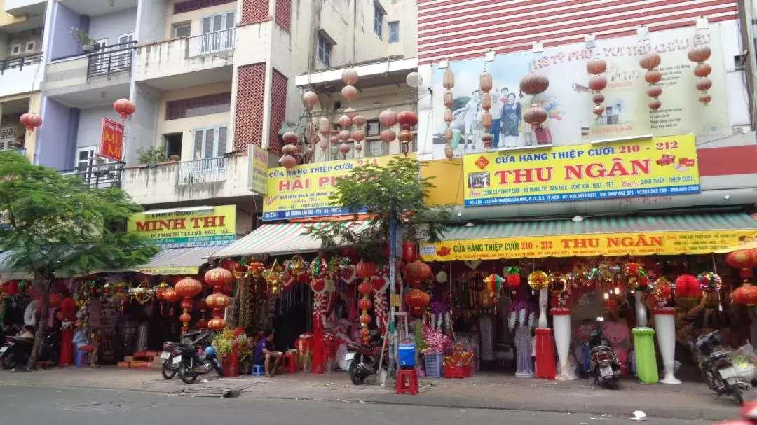 Chinatown Walking Tour in Saigon 