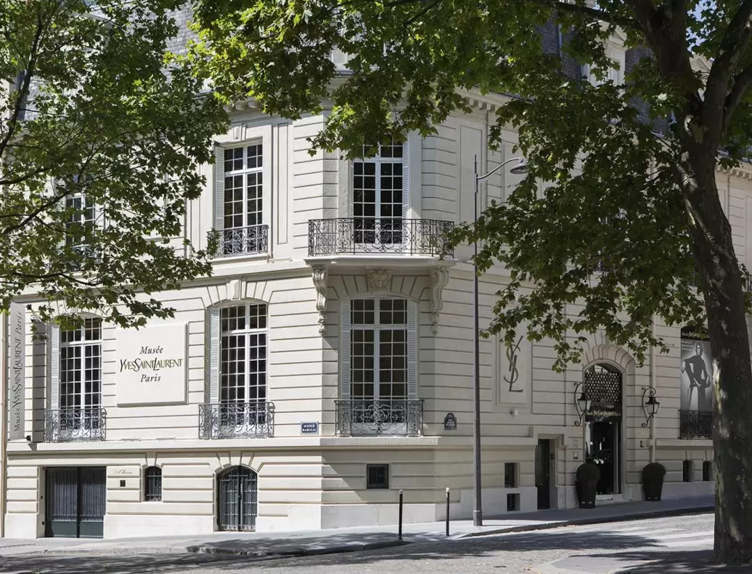 Private Visit of Musée Yves Saint Laurent in Paris