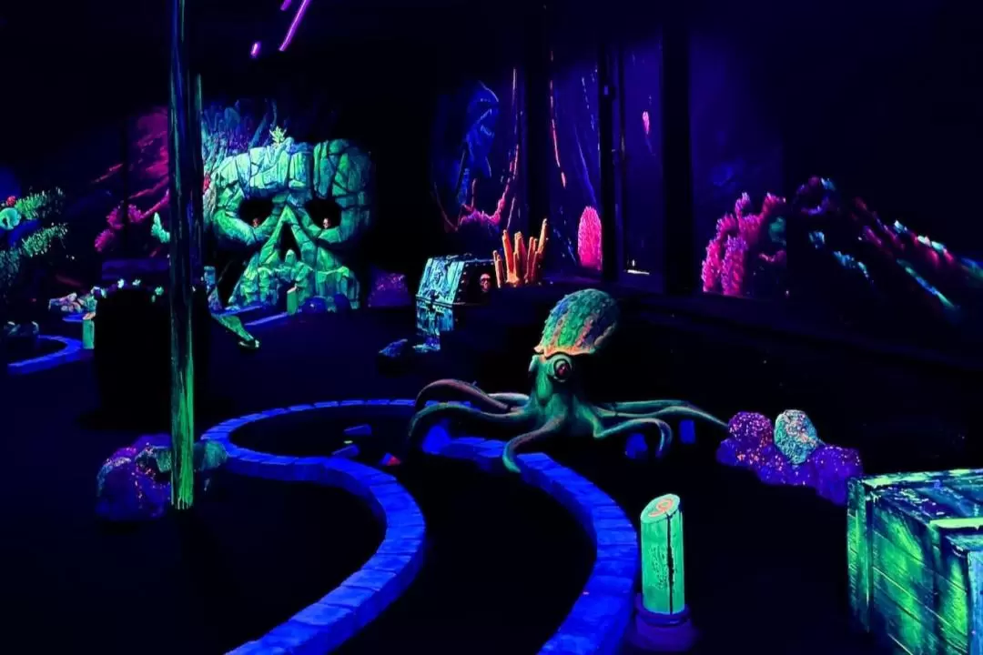 Aloha Glow in the Dark Minigolf Experience in Amsterdam