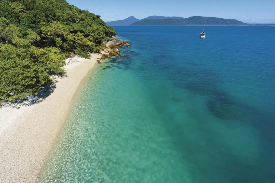 Fitzroy Island Ferry Transfer Ticket from Cairns