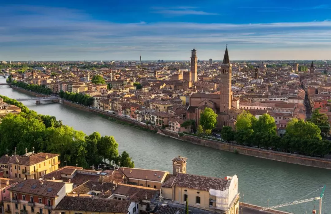 Verona Half-Day Tour by Train from Venice