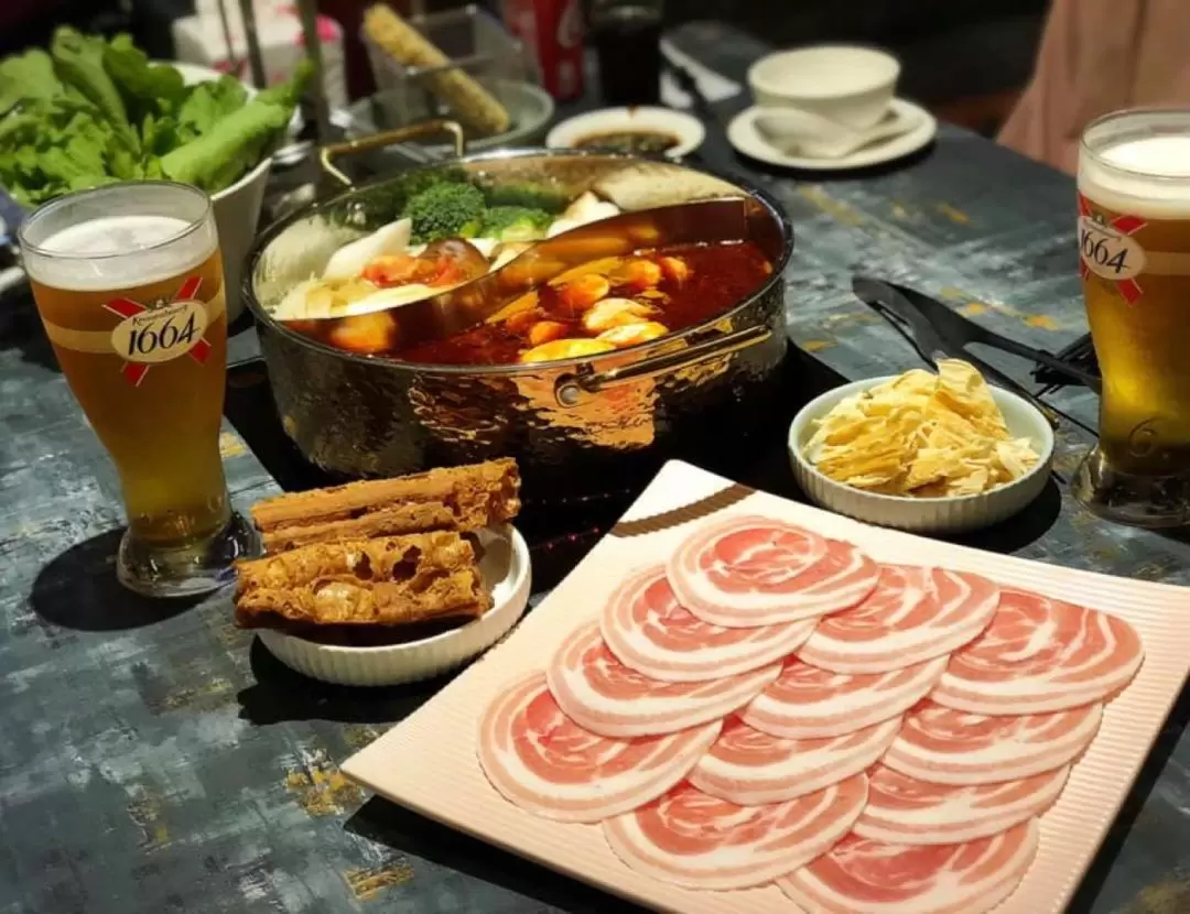 LaoLao Hot Pot at Nanjing Fuxing Station