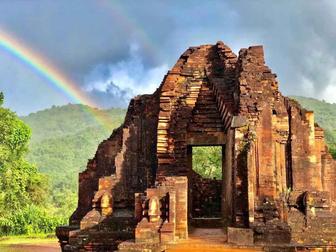 Amazing My Son Sanctuary Tour from Hoi An