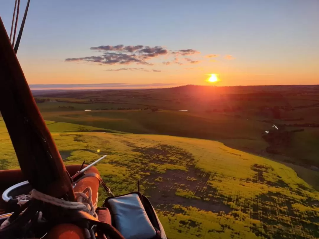 Geelong Hot Air Balloon Flight including breakfast 