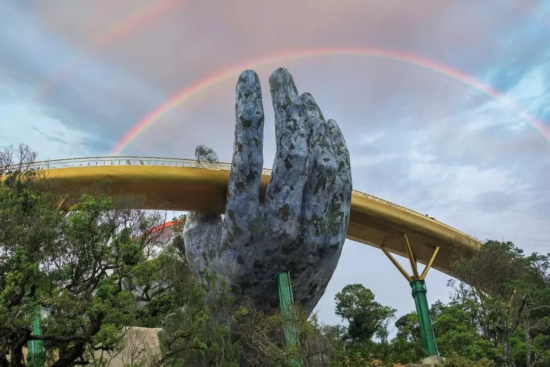 バーナーヒルズ・ゴールデンブリッジ 日帰りカスタムツアー（ダナン発）