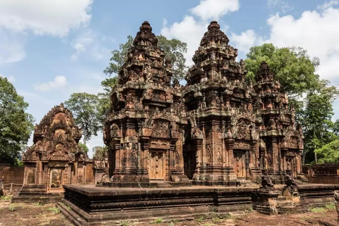 Banteay Srei Private Tour by Tuk-Tuk