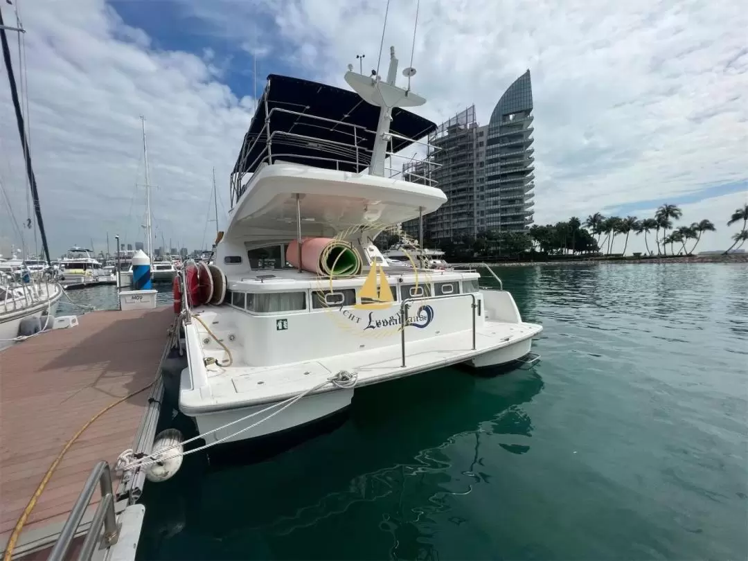 新加坡 Leviathan 888 豪華遊艇租借（Zenithyachtcharters 提供）