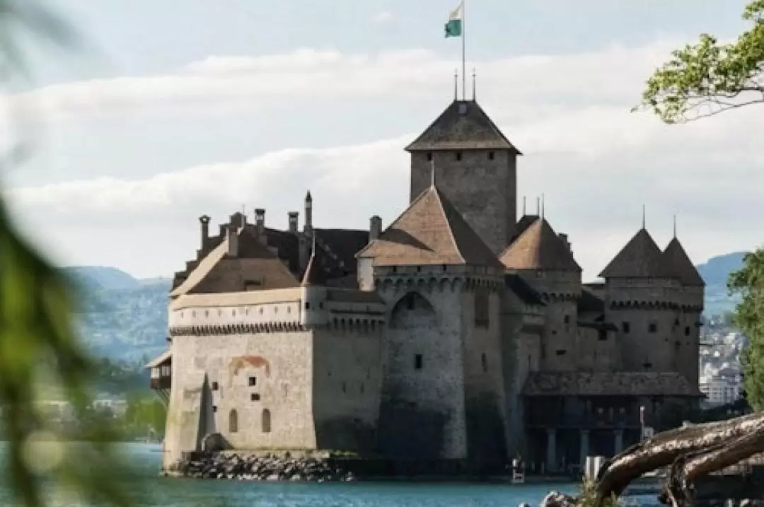 Chillon Castle Admission in Veytaux