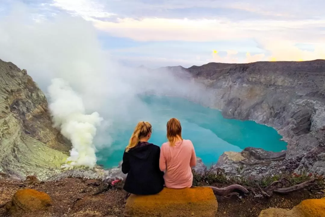  2D1N Bromo and Ijen Crater Private Hiking Tour from Malang