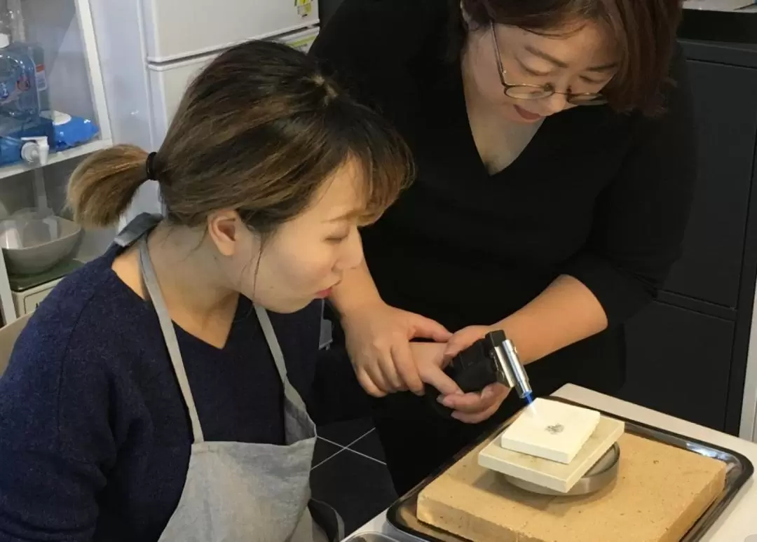 Korean Alphabet Jewelry Making Experience in Seoul