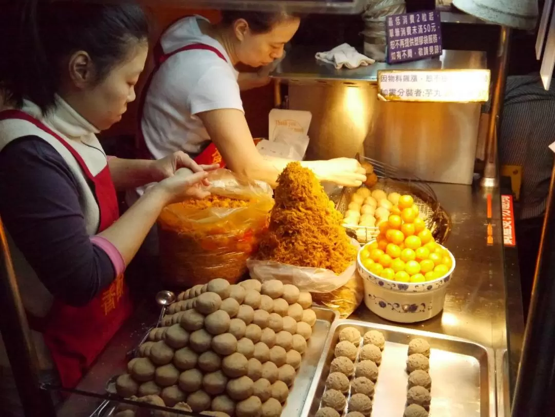 Taipei Night Market Michelin Food Tour in Ningxia Night Market