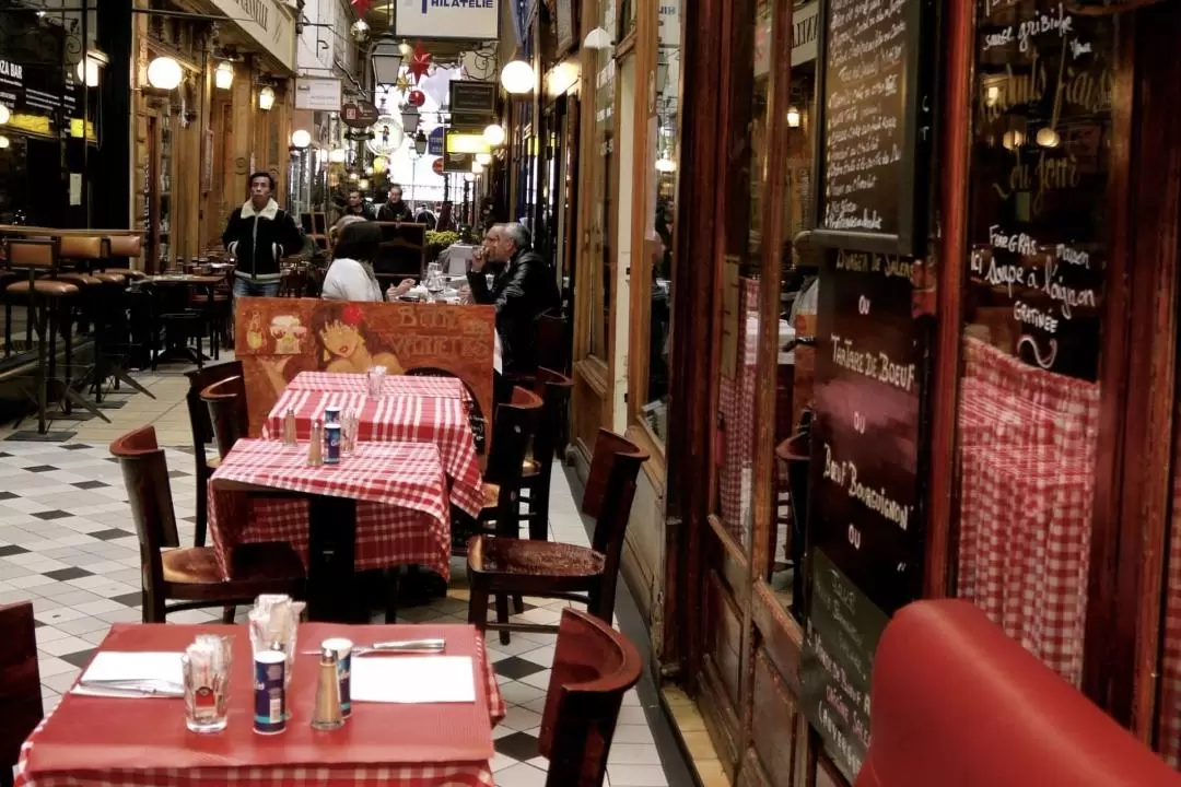 Paris Covered Passages Couverts Guided Walking Tour