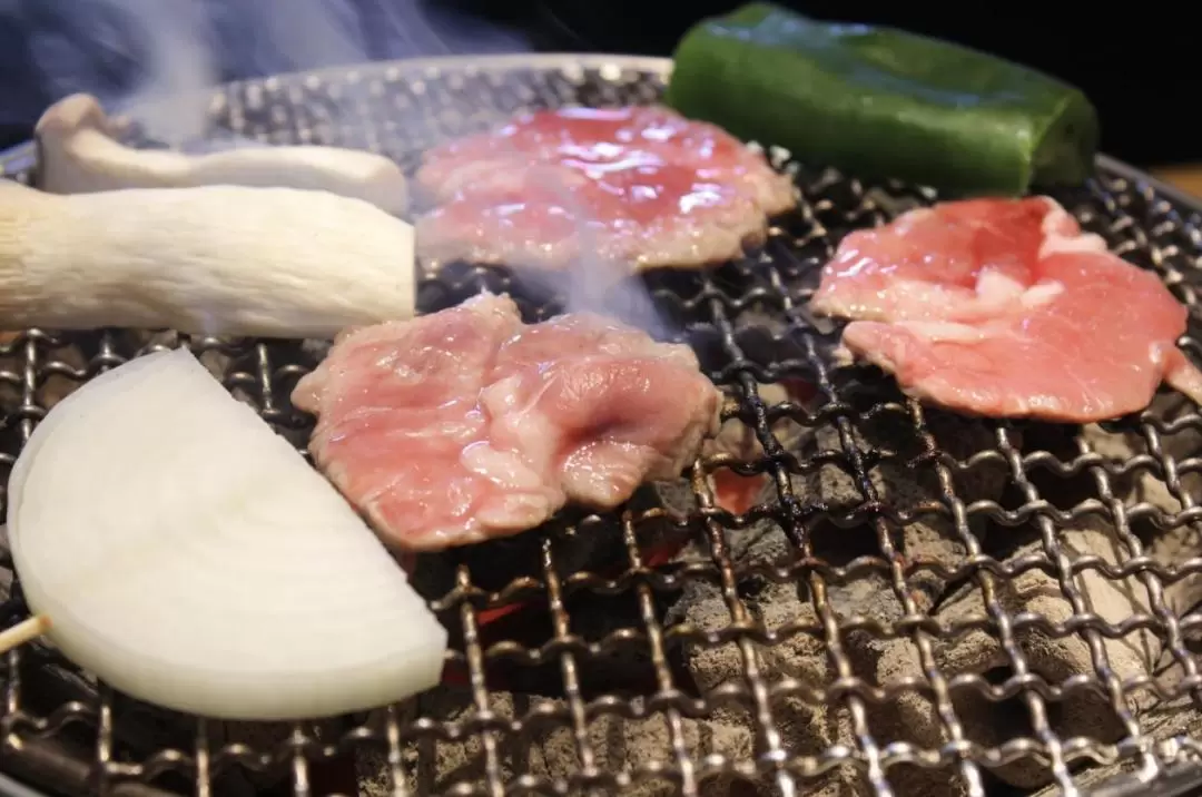 炭火焼きジンギスカン 羊蹄山（sumibiyakijingisukan youteizan）日式燒肉及成吉思汗料理 - 沖繩 