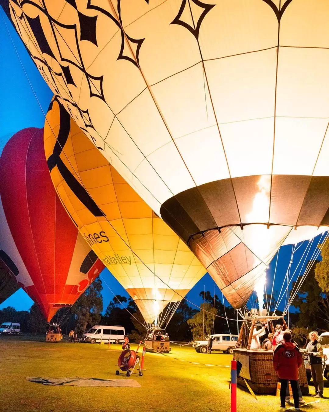 Hot Air Balloon Flight over Melbourne City Skyline 