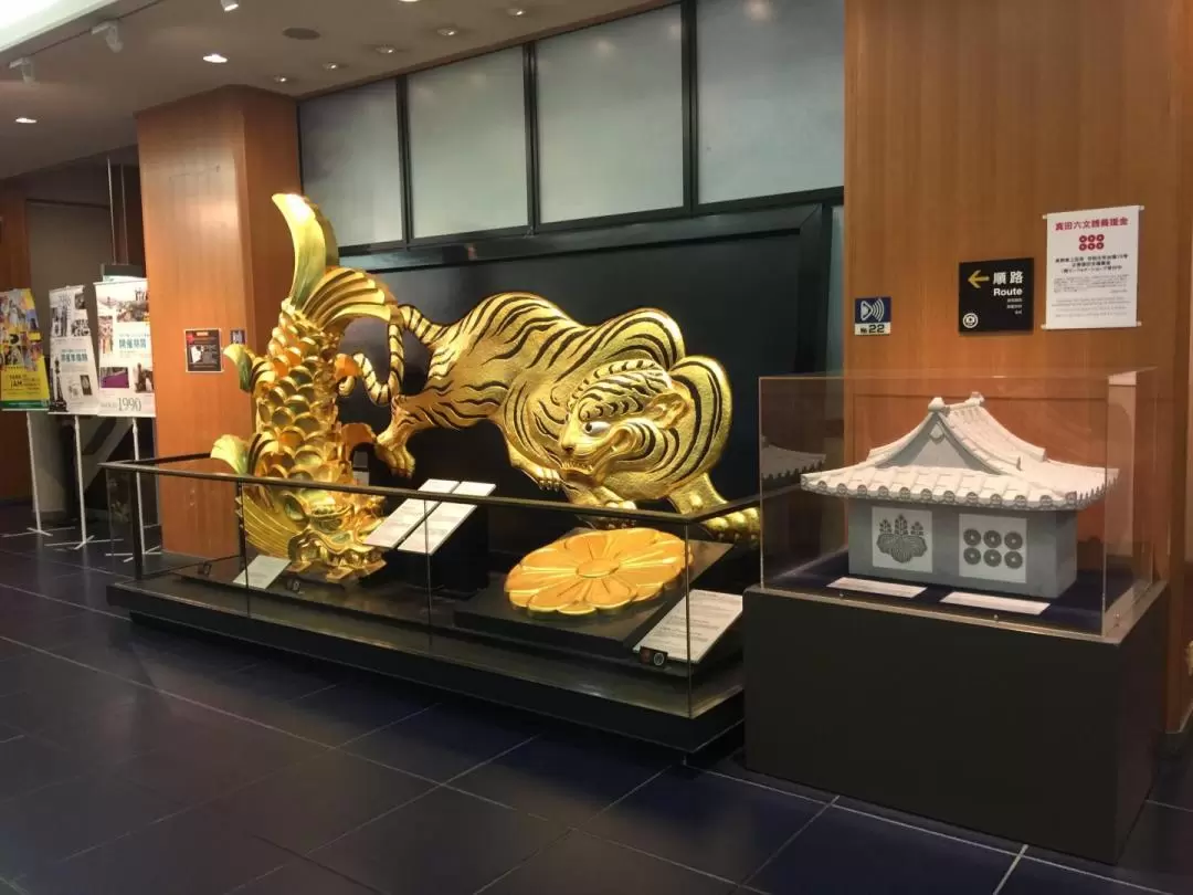 Osaka Castle Half-Day Private Guided Tour