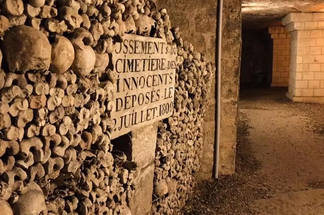 Semi-private VIP Catacombs of Paris Restricted Access Tour