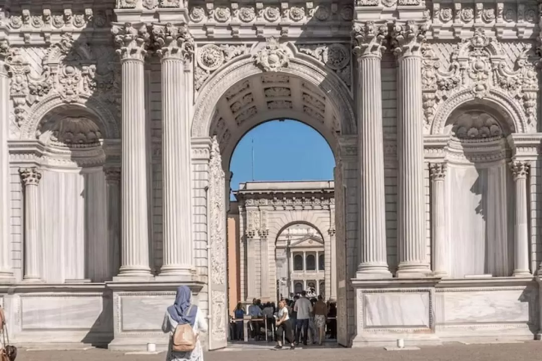 Dolmabahce Palace Guided Tour in Istanbul