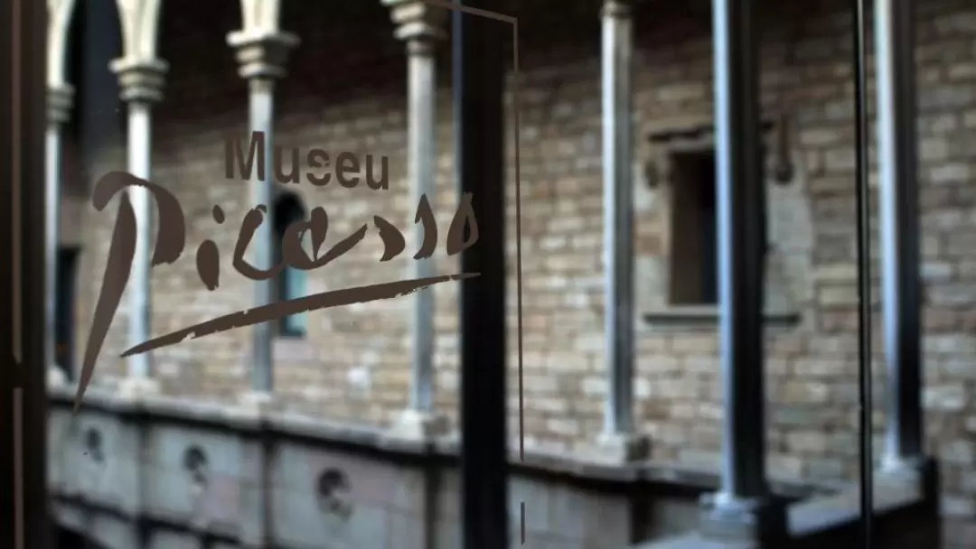 Picasso Museum and El Born Gothic Quarter Guided Tour in Barcelona