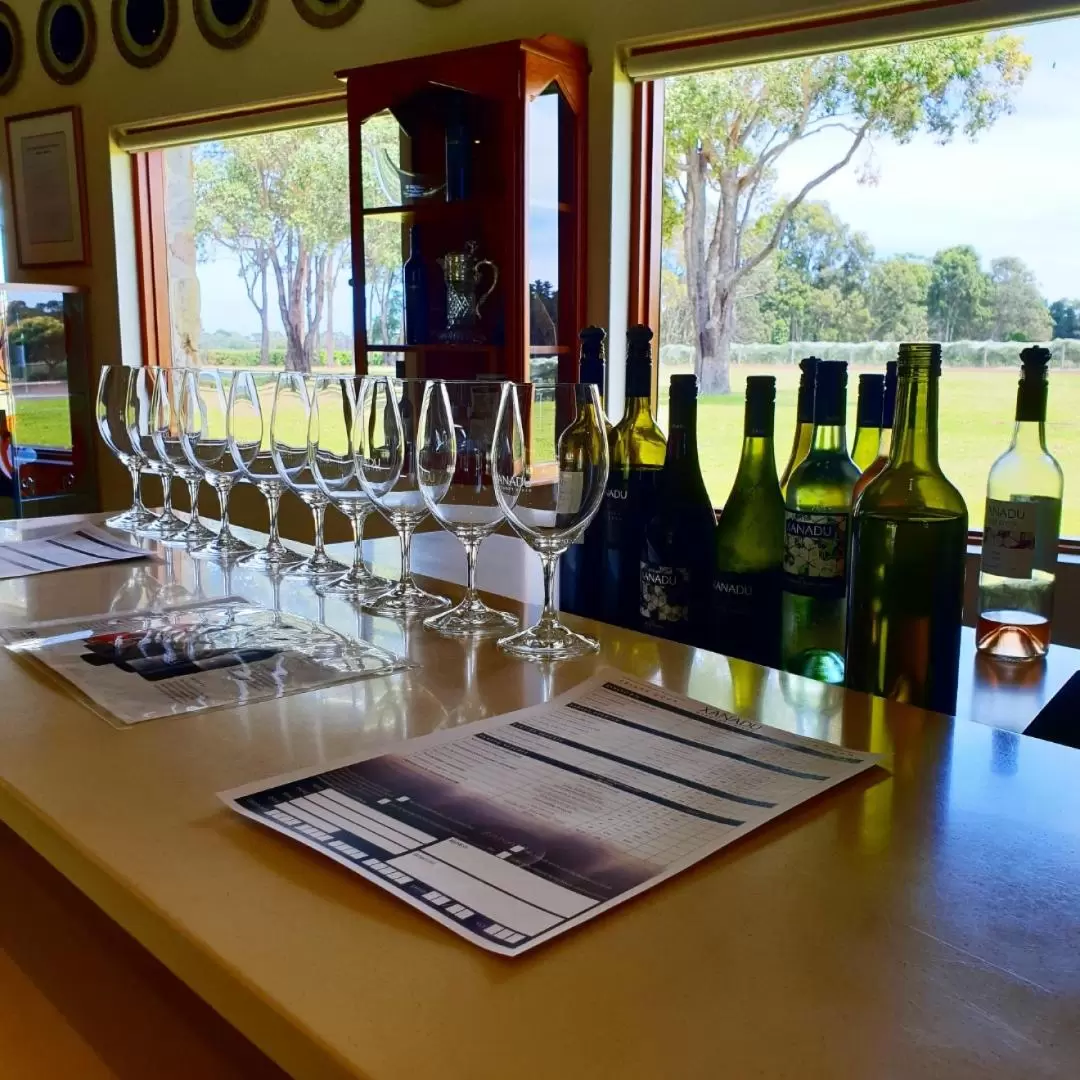 Full Day Wine Guided Small Group Tour in Margaret River