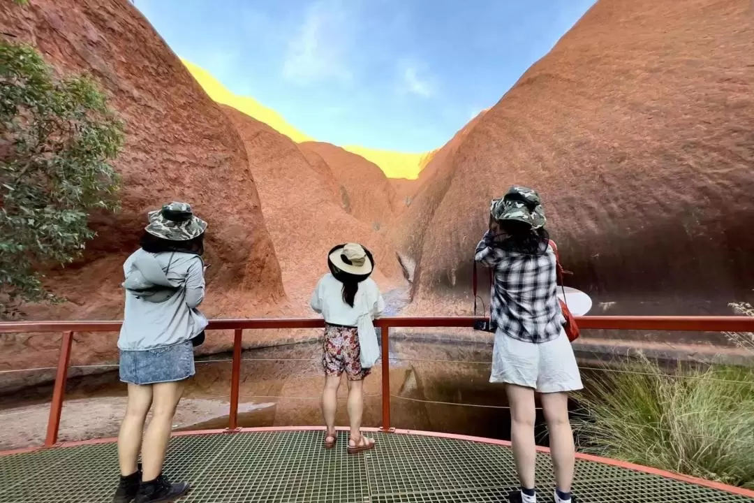 Kata Tjuta Sunrise and Valley of the Wind Walking Half-Day Tour