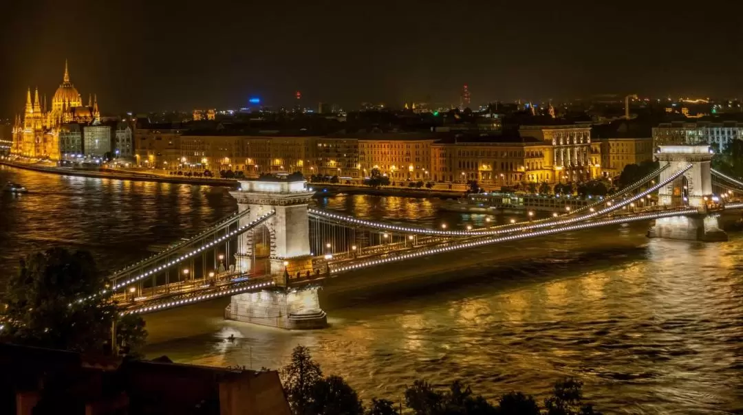 Dinner and Cruise with Live Music on Danube River in Budapest