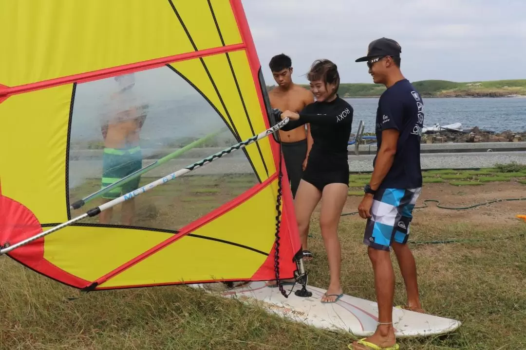 澎湖水上活動：青灣海上風浪板體驗