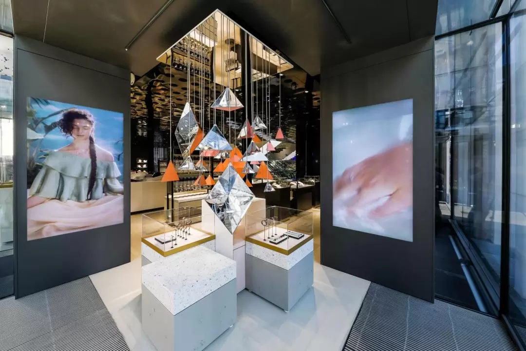 Swarovski Shopping Experience Tour in Vienna