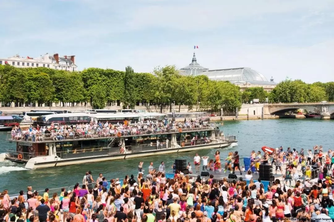 Paris: Arc de Triomphe Entry with Seine River Cruise