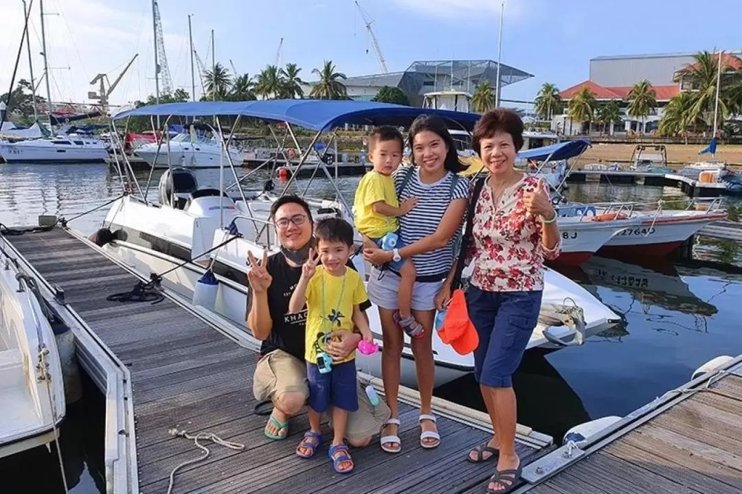 Kelong and Pulau Ubin Guided Boat Tour