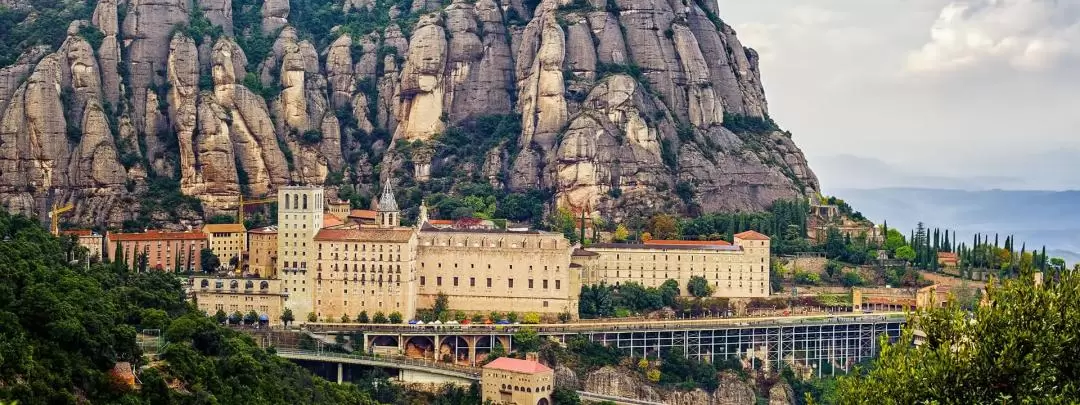 Montserrat & Sagrada Familia Day Tour in Barcelona