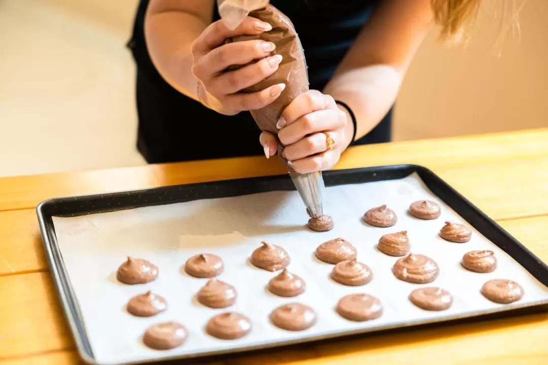 Macaron Baking Class in Galeries Lafayette Paris