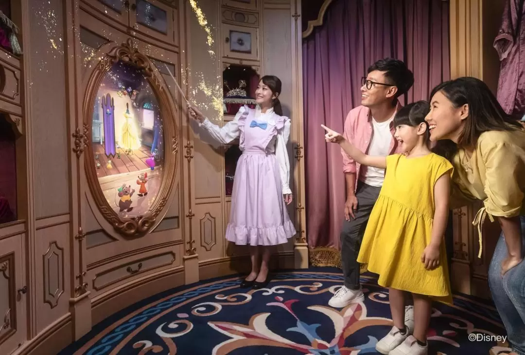 Bibbidi Bobbidi Boutique Disney Princess Transformation 