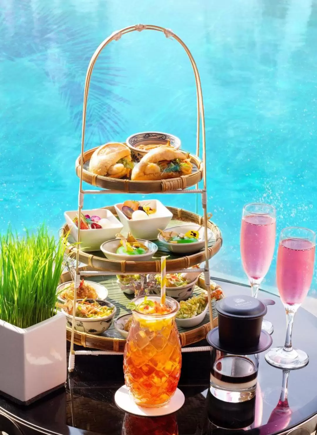 Grand Afternoon Tea At Grand Mercure Da Nang - La Rive Gauche Restaurant