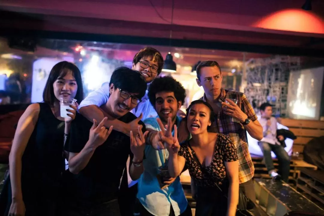 Absolute Seoul Pub Crawl Experience in Hongdae and Itaewon