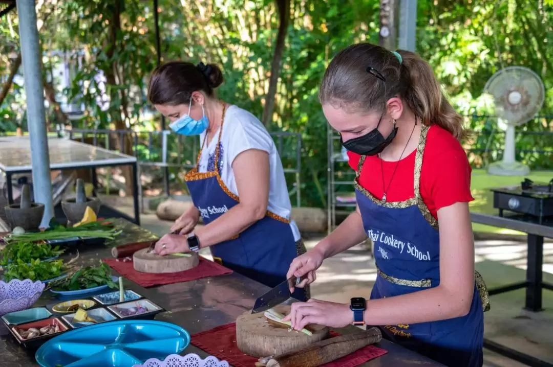 Ya's Thai Cookery School in Ao Nang