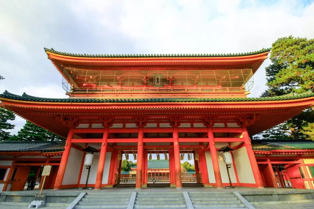 Kyoto Imperial Palace & Nijo Castle Small Group Guided Walking Tour 