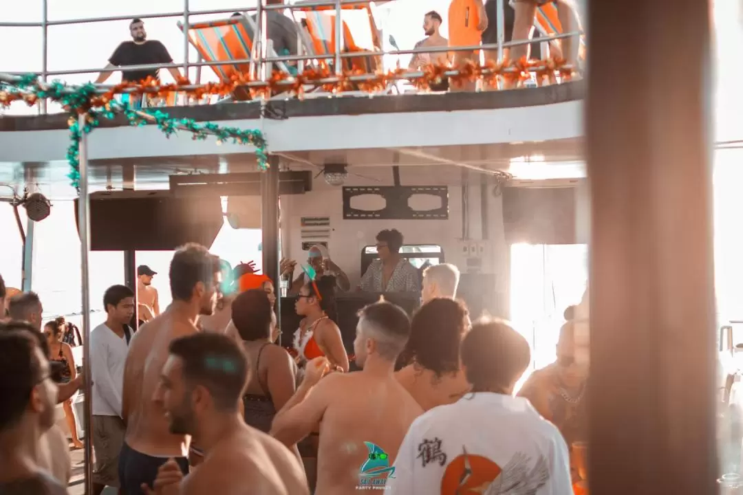 Sail Away Foam Boat Party