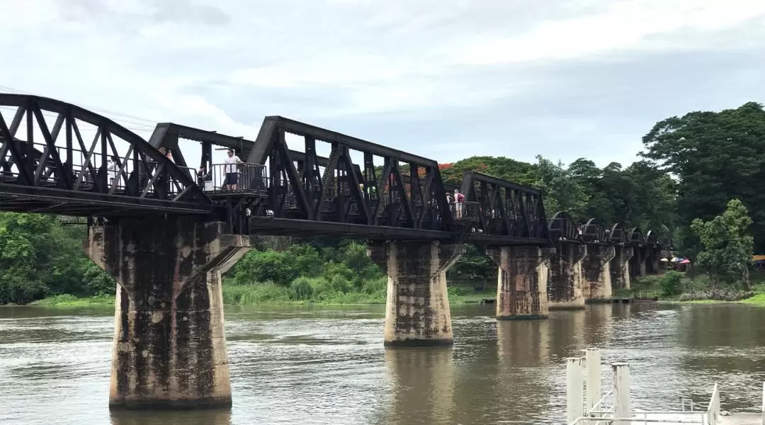 泰緬鉄道・クウェー川鉄橋 日帰りツアー（カンチャナブリ / AK Travel提供）