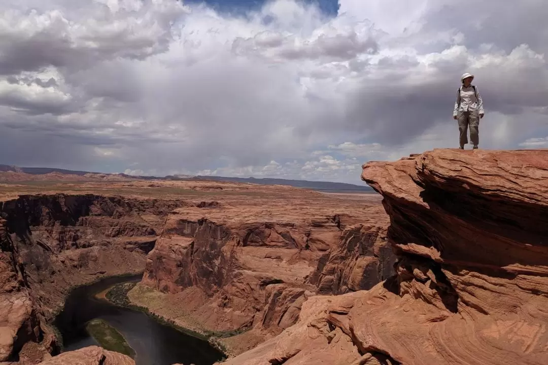 Antelope Canyon, Horseshoe Bend 2-Day Private Tour from Las Vegas