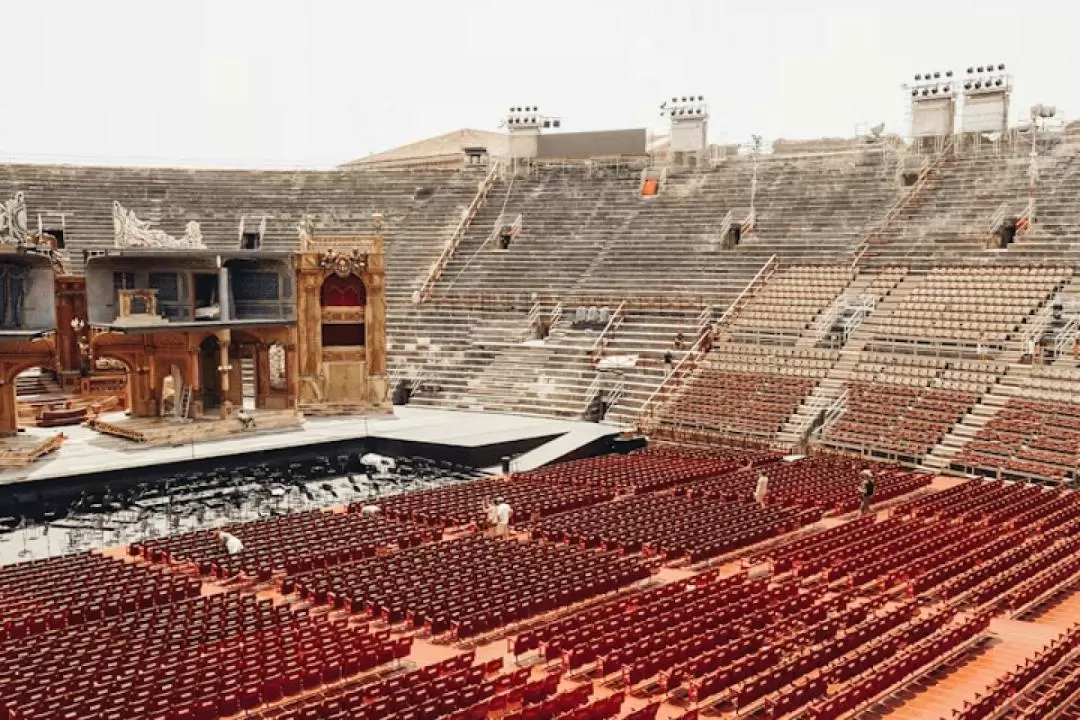 Verona Arena Fast Track Tour in Verona