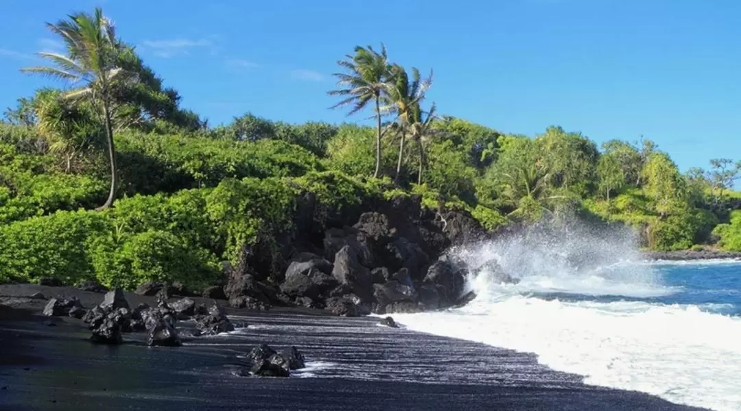 ビッグアイランド火山アドベンチャー日帰りツアー（ヒロ発）