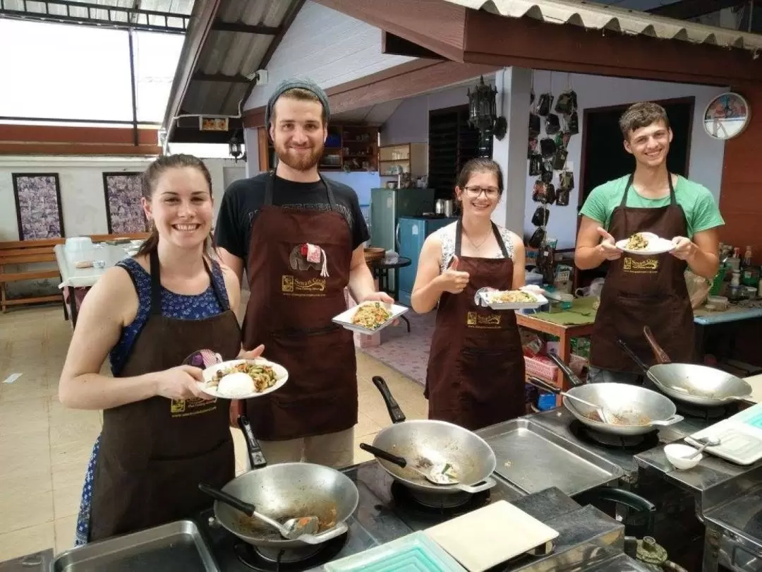 タイ料理教室（アオナン / Smark Cook Thai Cookery School提供）