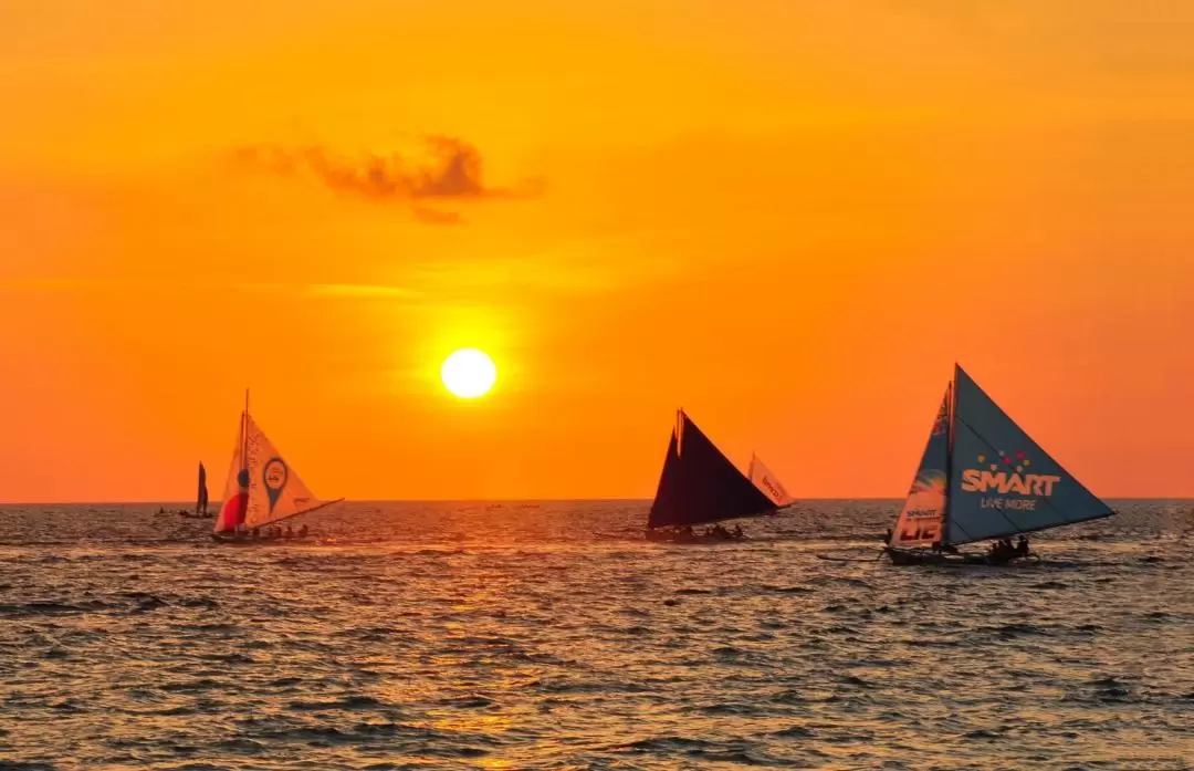 パラウ船夕日観賞セーリング体験（ボラカイ島）