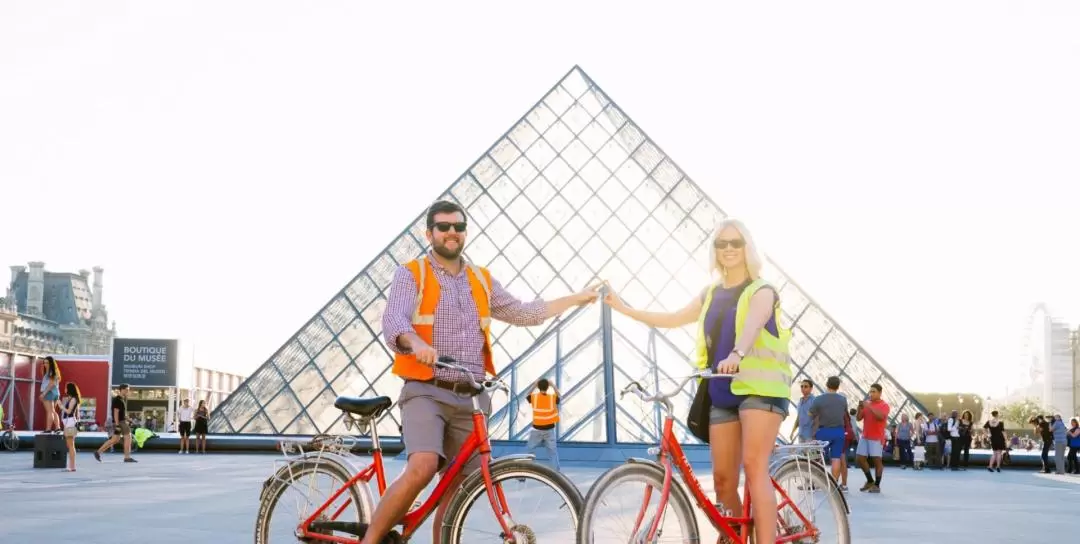 Paris Night Bike Tour with Boat Cruise on the Seine