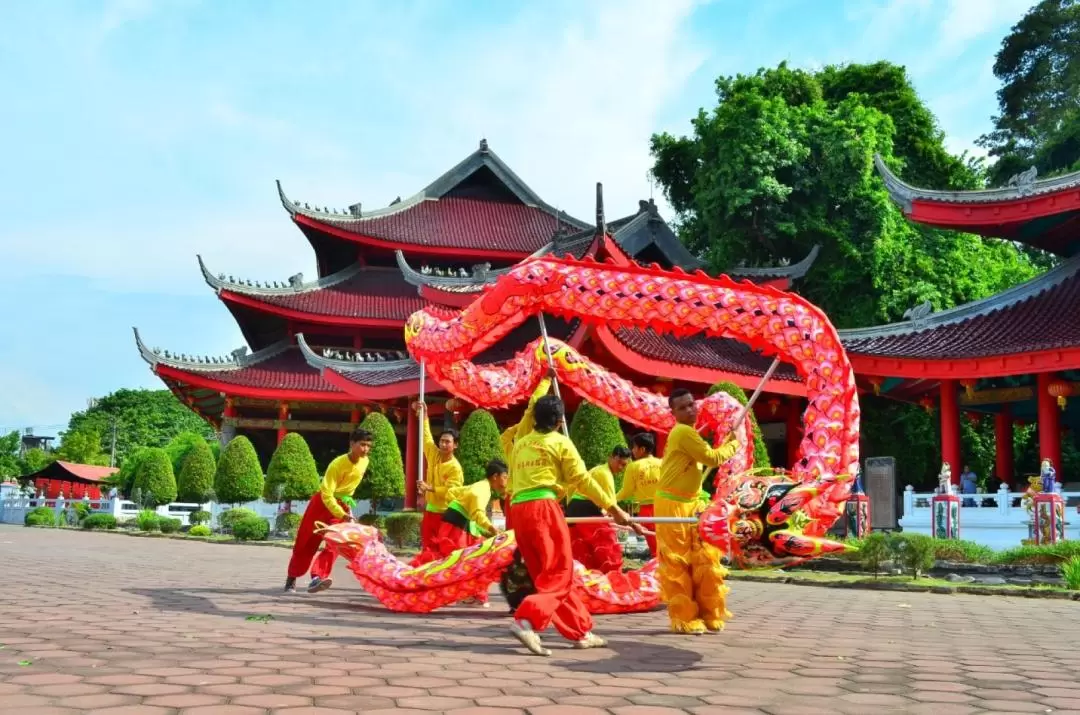 サムプーコン寺院 入場チケット（スマラン）