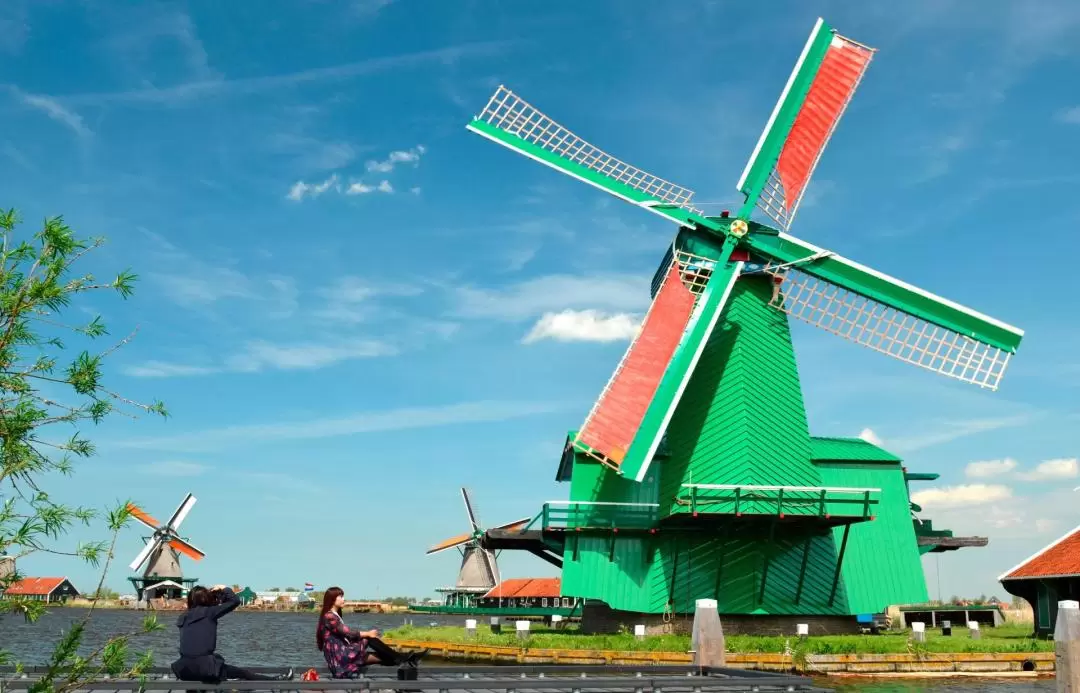 Volendam, Edam, and Zaanse Schans Day Tour from Amsterdam