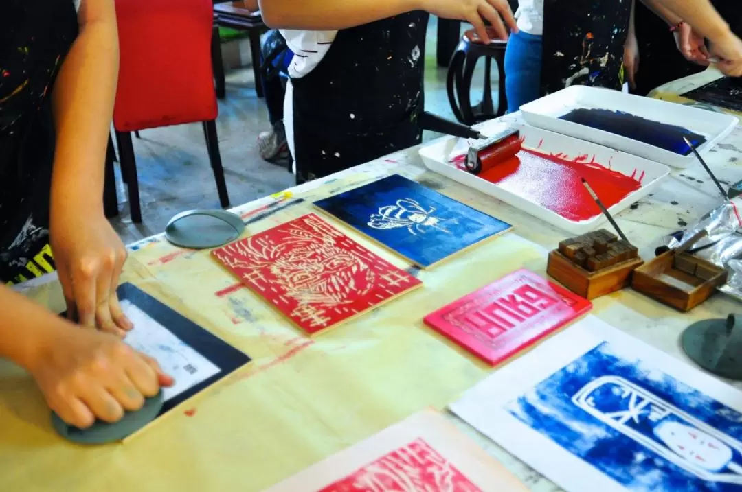 Aura Art - Printmaking Art Workshop | Central