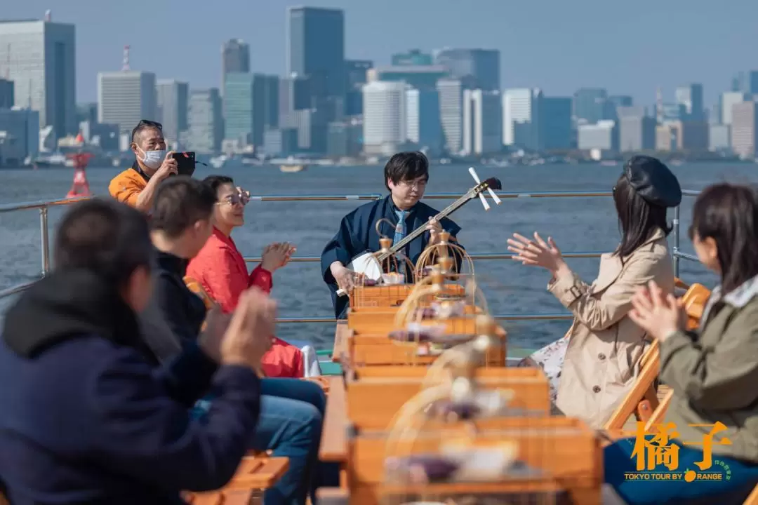 Tokyo City, Tokyo Bay Sightseeing Houseboat Tour with Seafood Dining