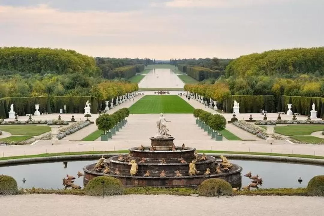 Versailles Tour to Estate of Marie-Antoinette