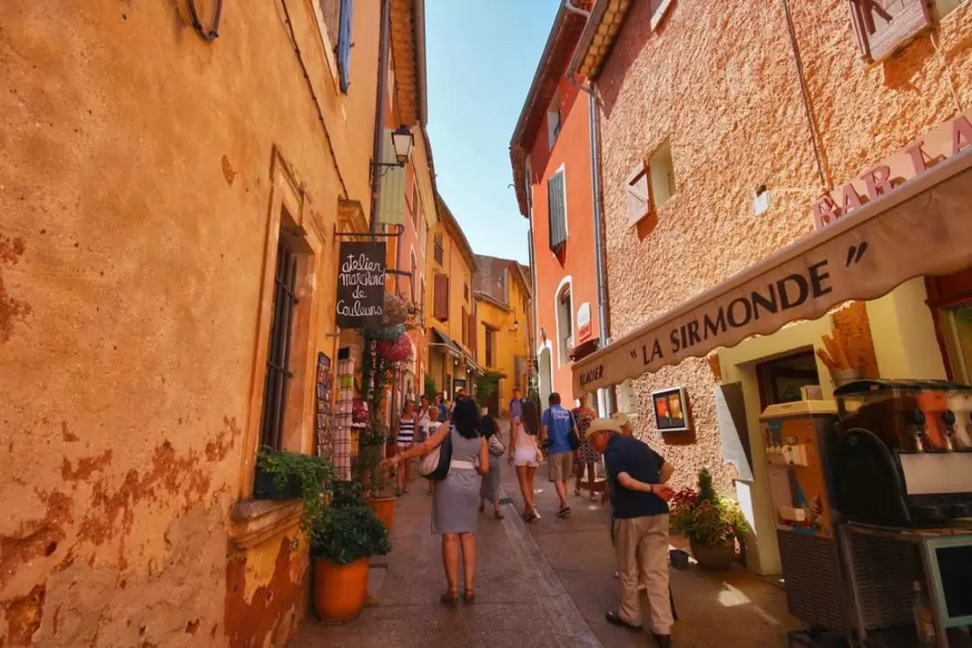 Hilltop Villages in Luberon from Aix-en-Provence